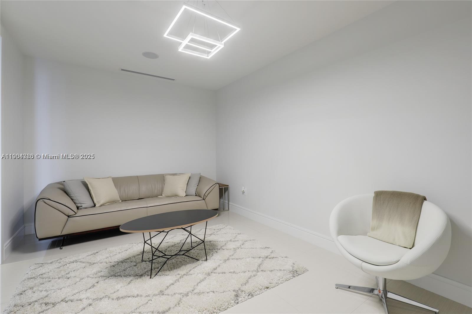 ECHO CONDO - Residential