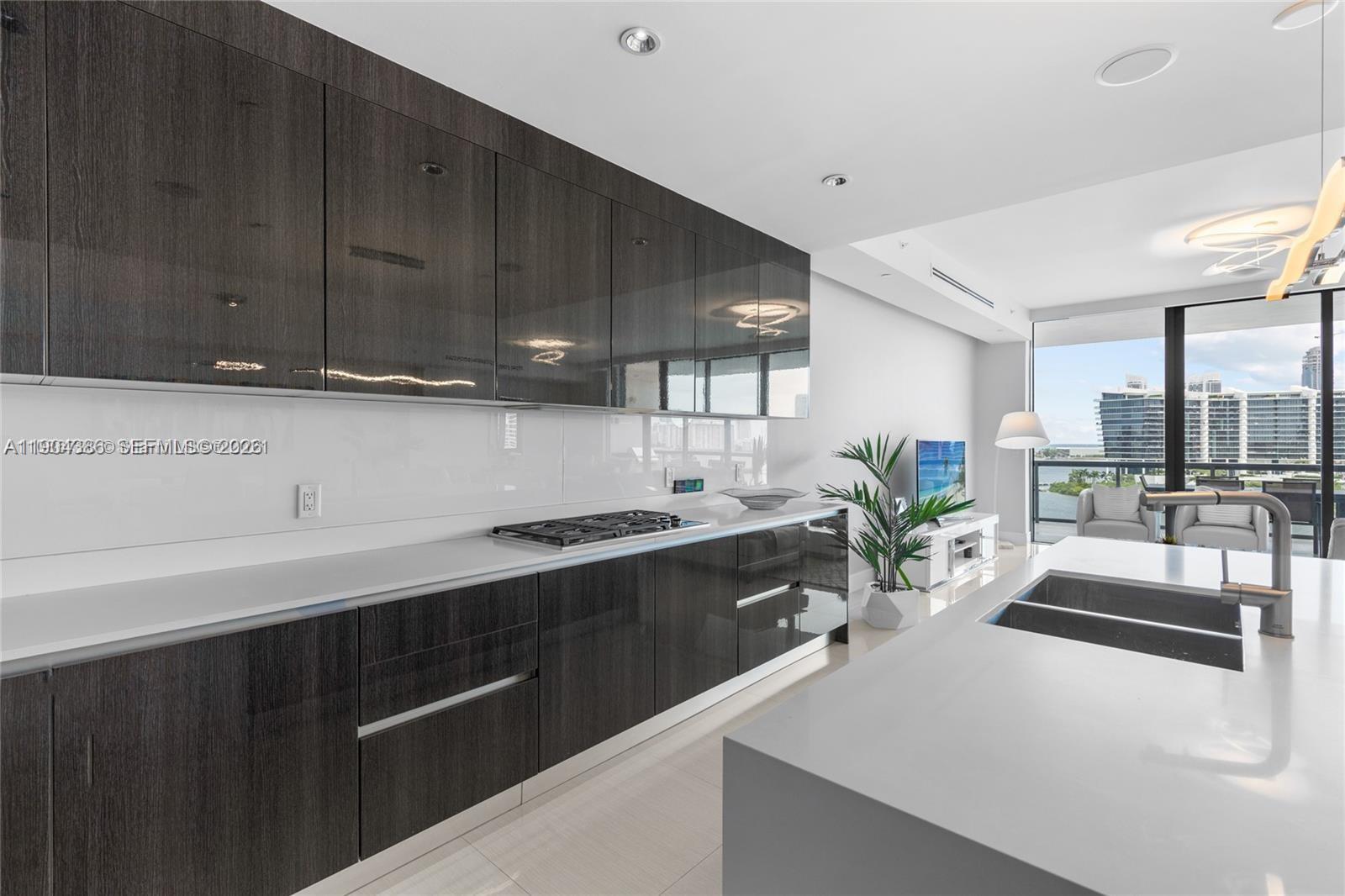 ECHO CONDO - Residential