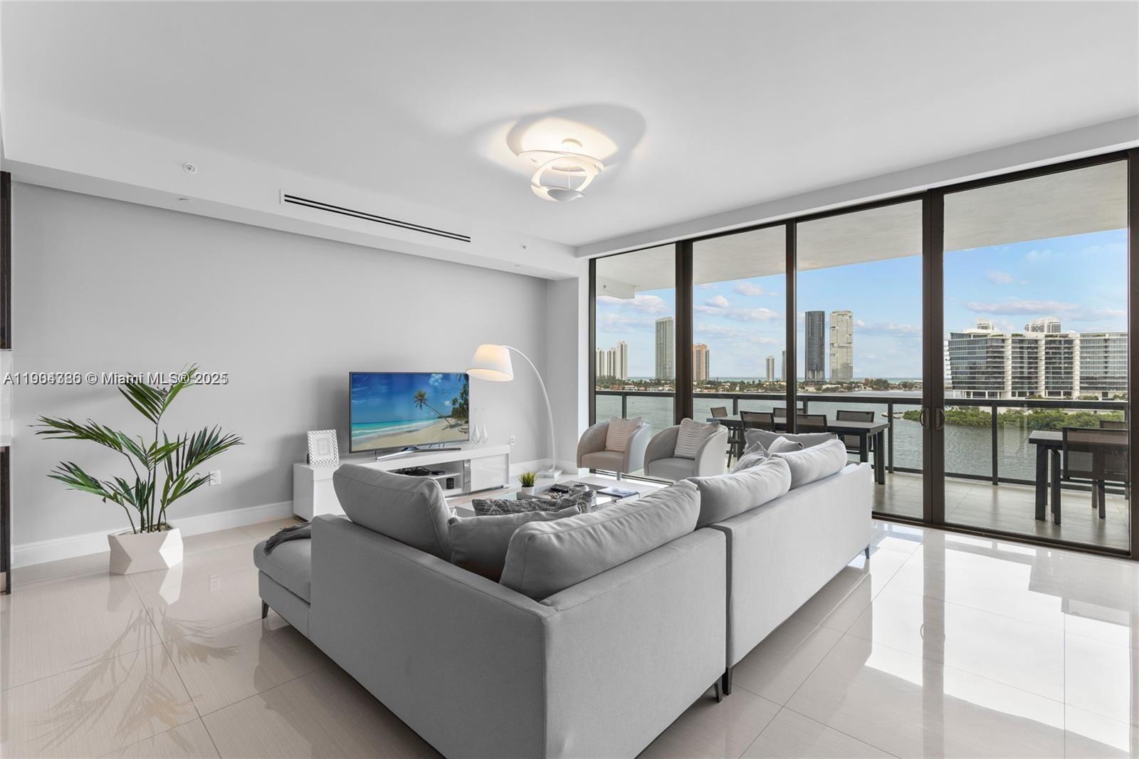 ECHO CONDO - Residential