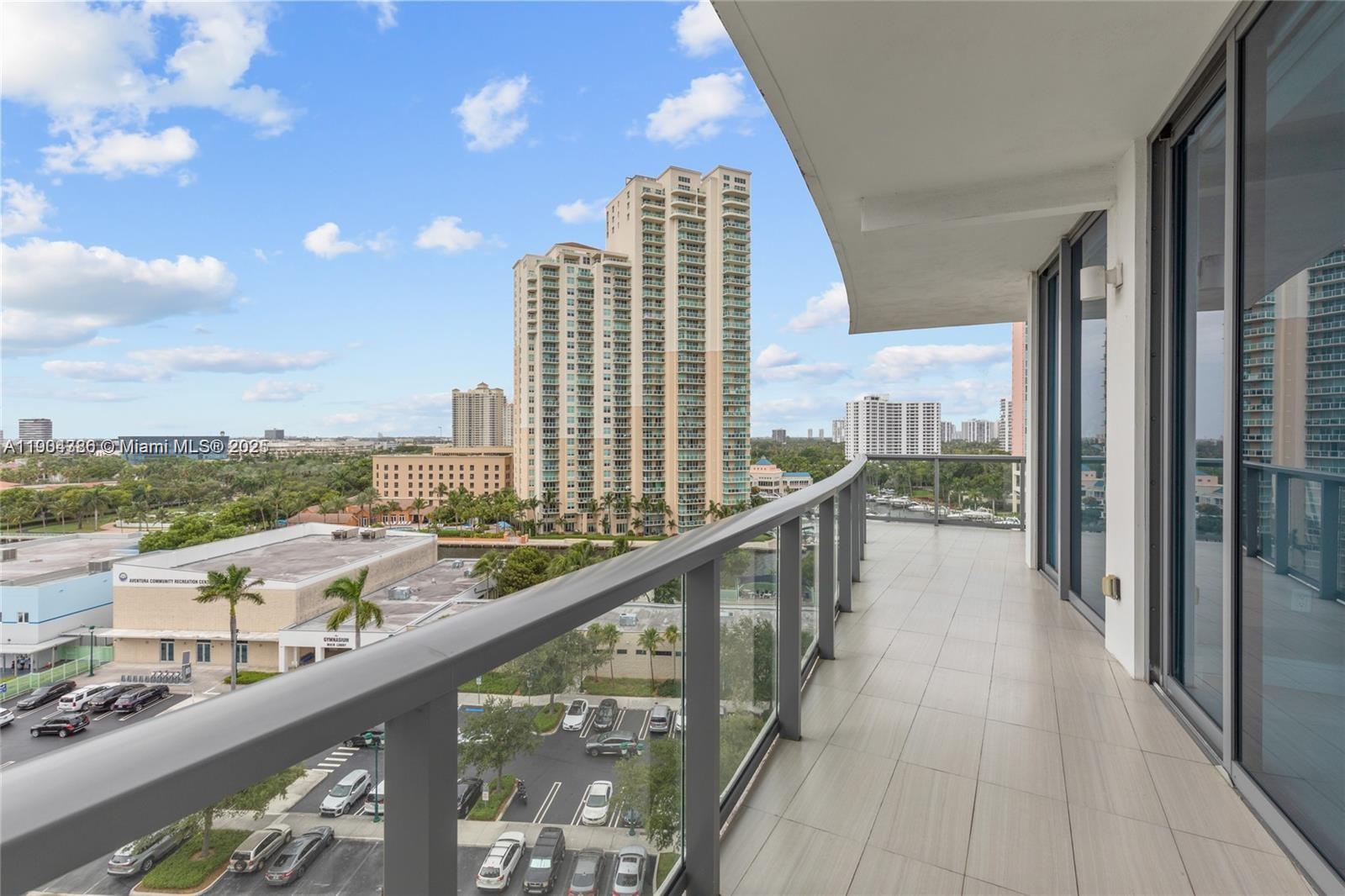 ECHO CONDO - Residential