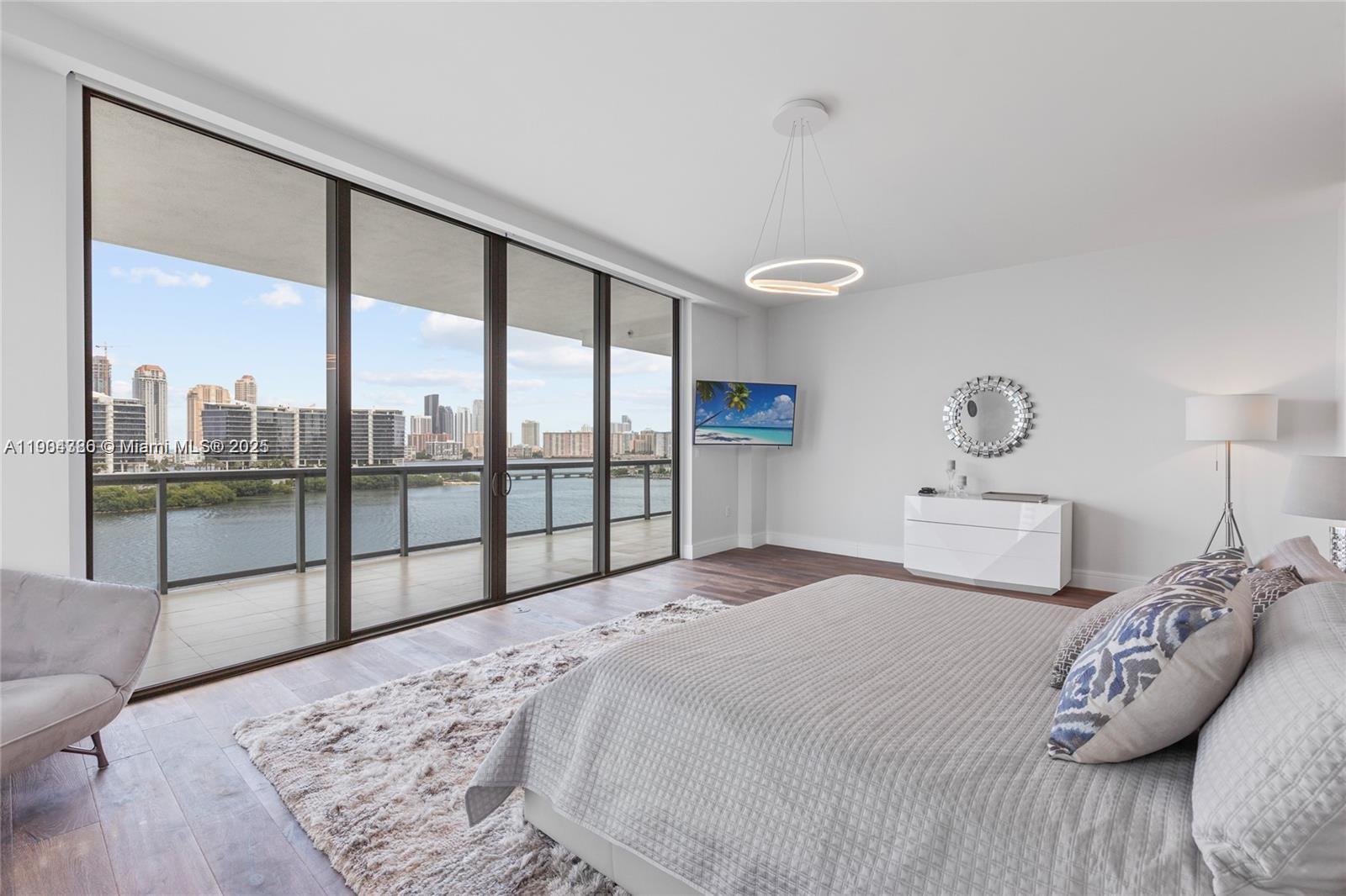 ECHO CONDO - Residential