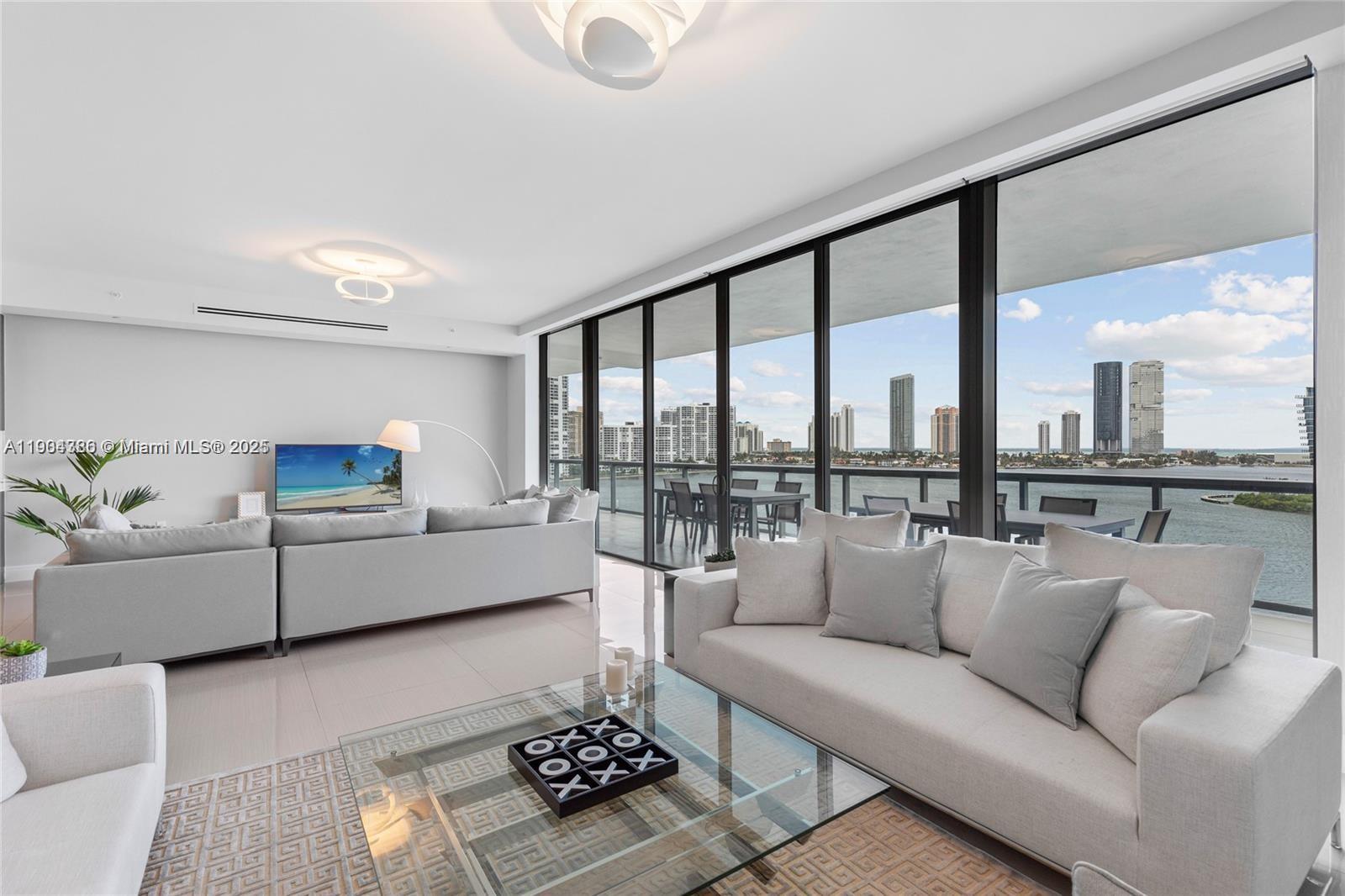 ECHO CONDO - Residential