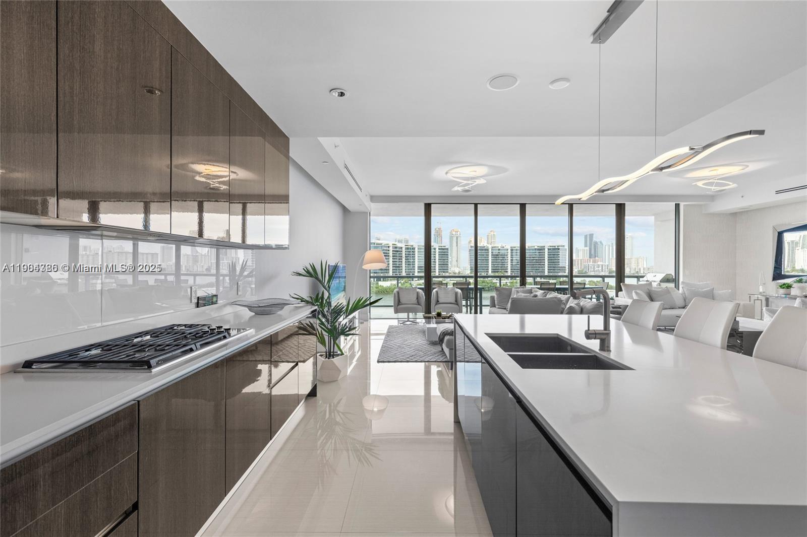 ECHO CONDO - Residential