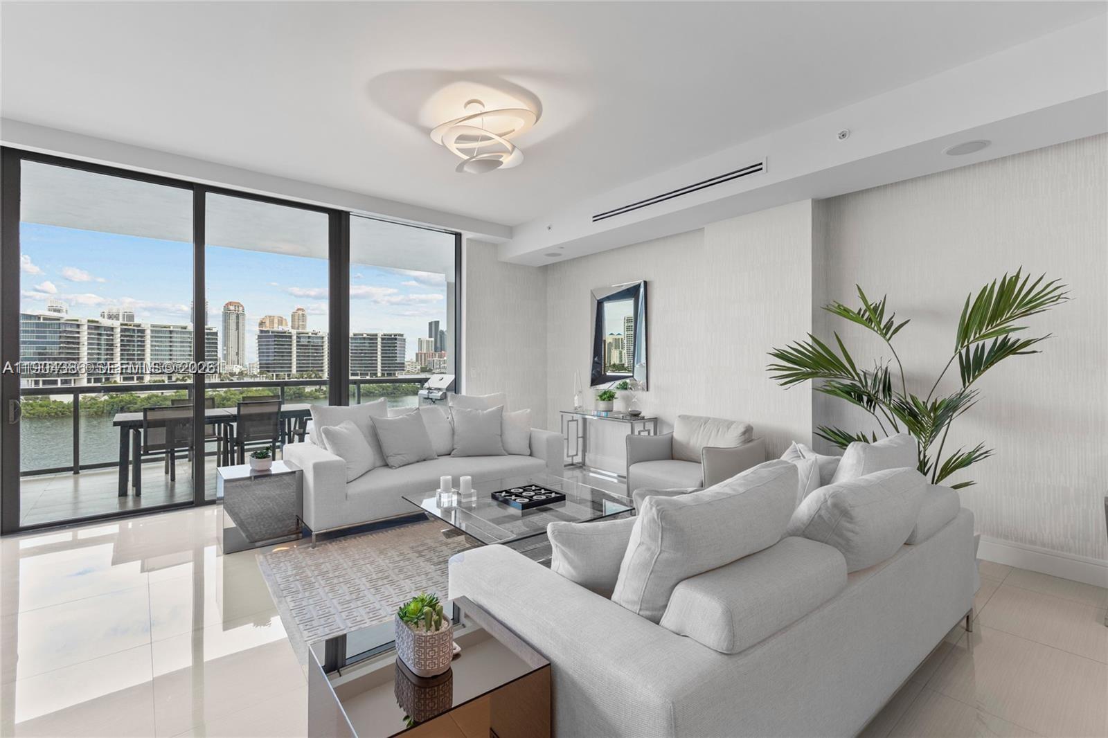 ECHO CONDO - Residential