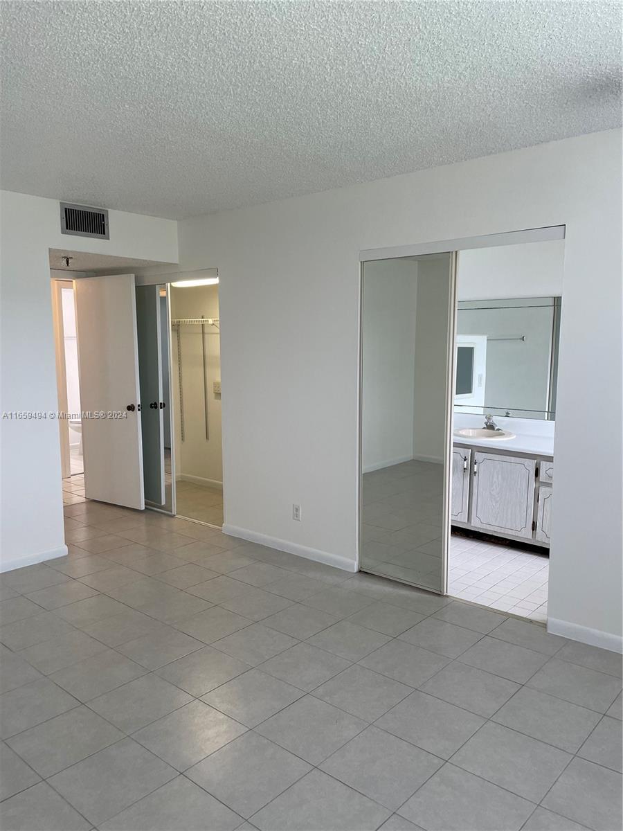 ISLE OF SANDALFOOT CONDO - Residential