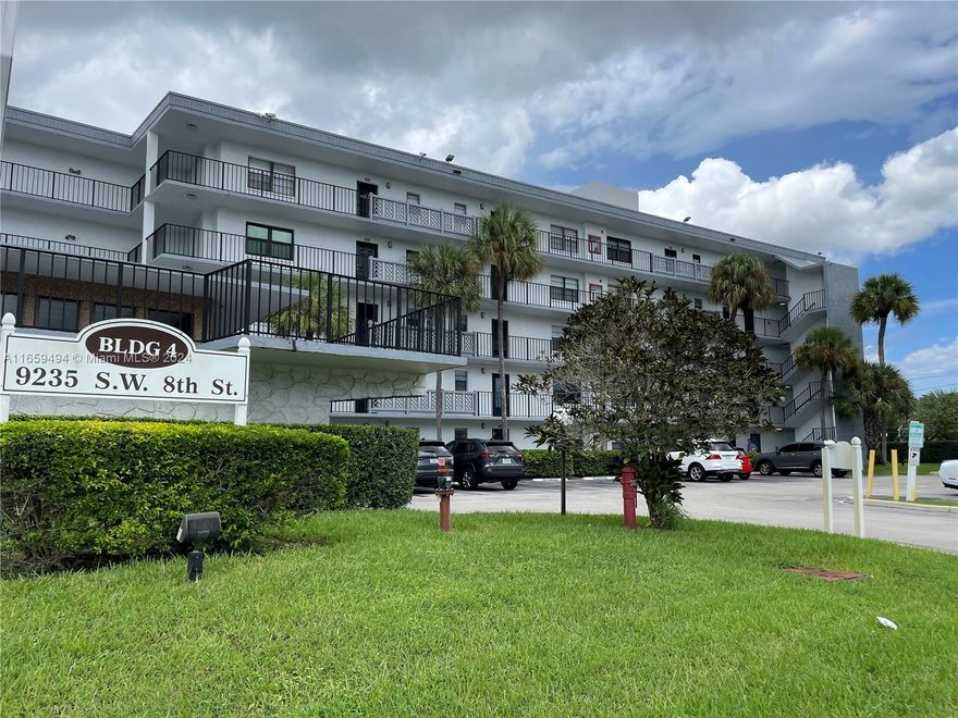 Investor’s Dream! Nicely maintained 2-bedroom, 2-bathroom unit featuring tile flooring throughout, a spacious kitchen, and open dining/living area. Enjoy a large enclosed porch perfect for extra living space or entertaining. Washer and dryer conveniently located inside the unit. Includes 1 assigned parking space plus ample visitor parking. Ideally located near top-rated schools, shopping malls, and parks in a prime central location.