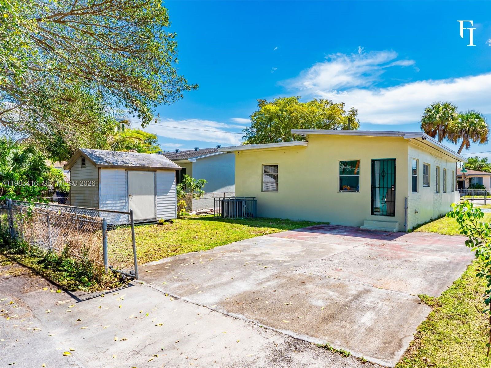 CRESTWOOD - Residential