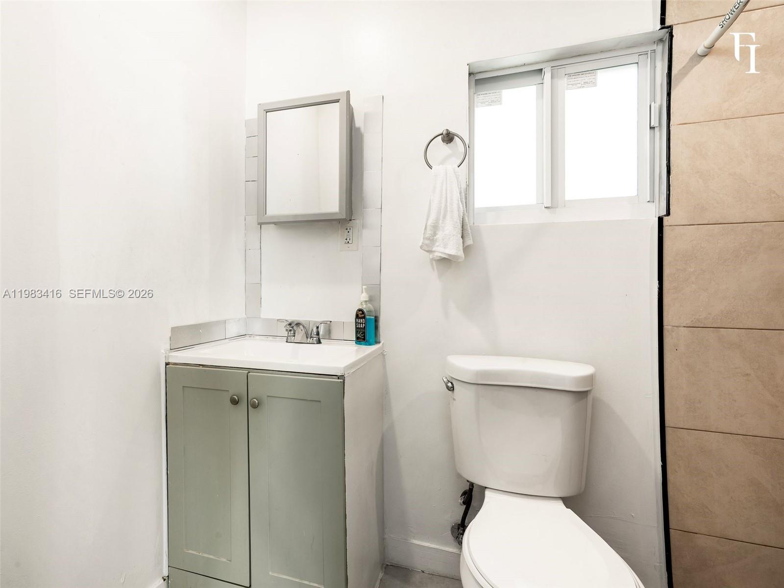 CRESTWOOD - Residential