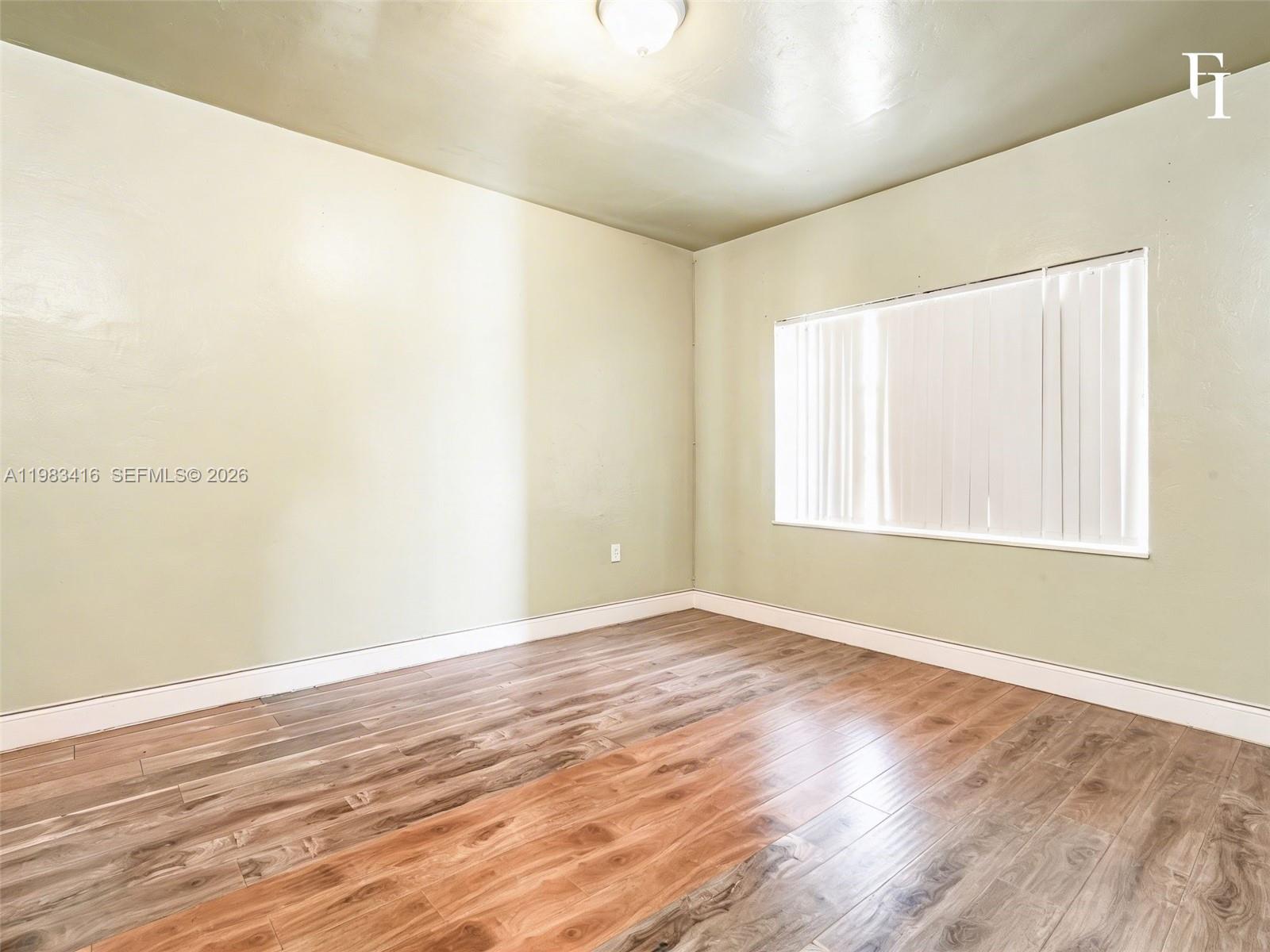 CRESTWOOD - Residential