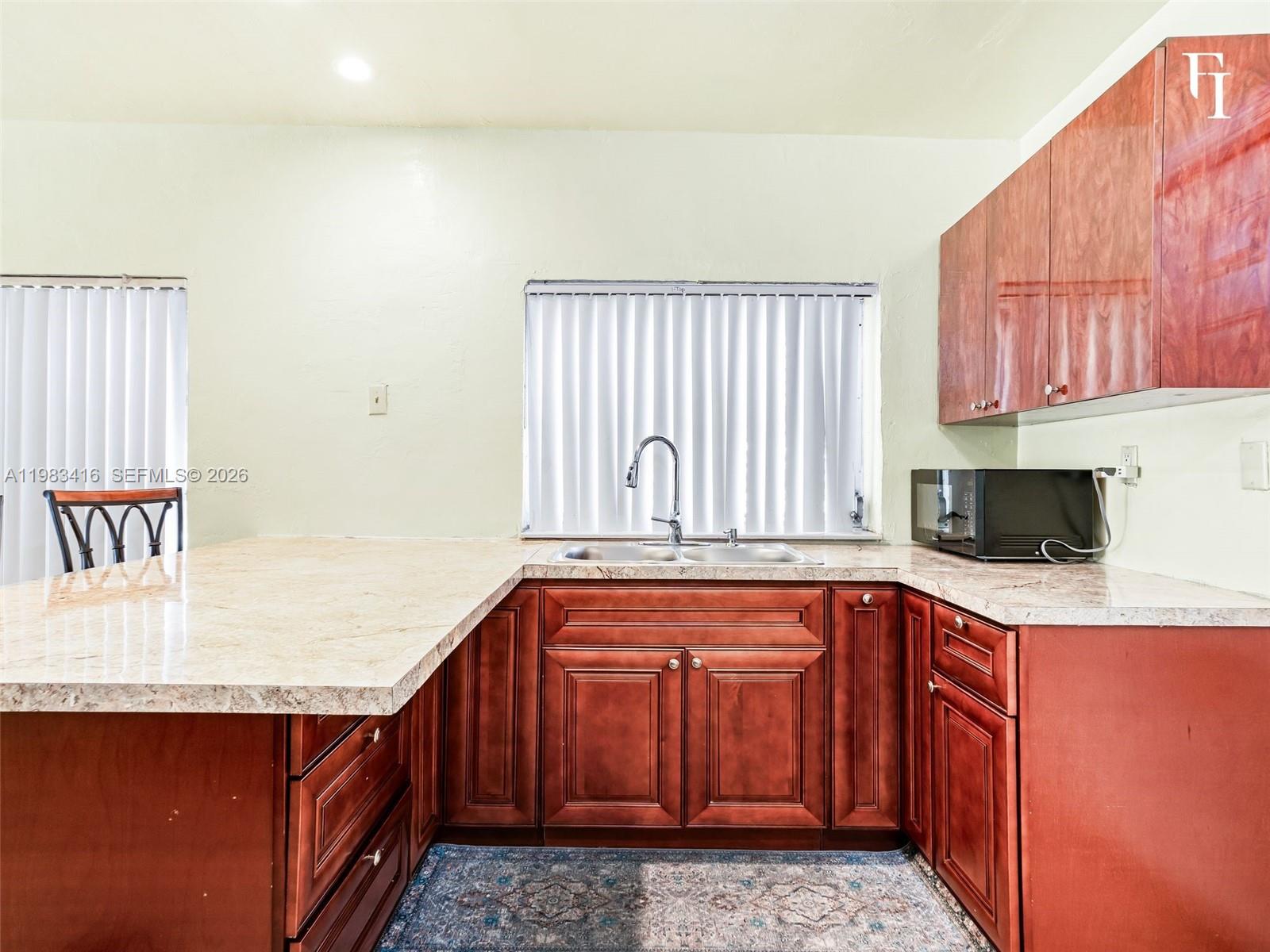 CRESTWOOD - Residential