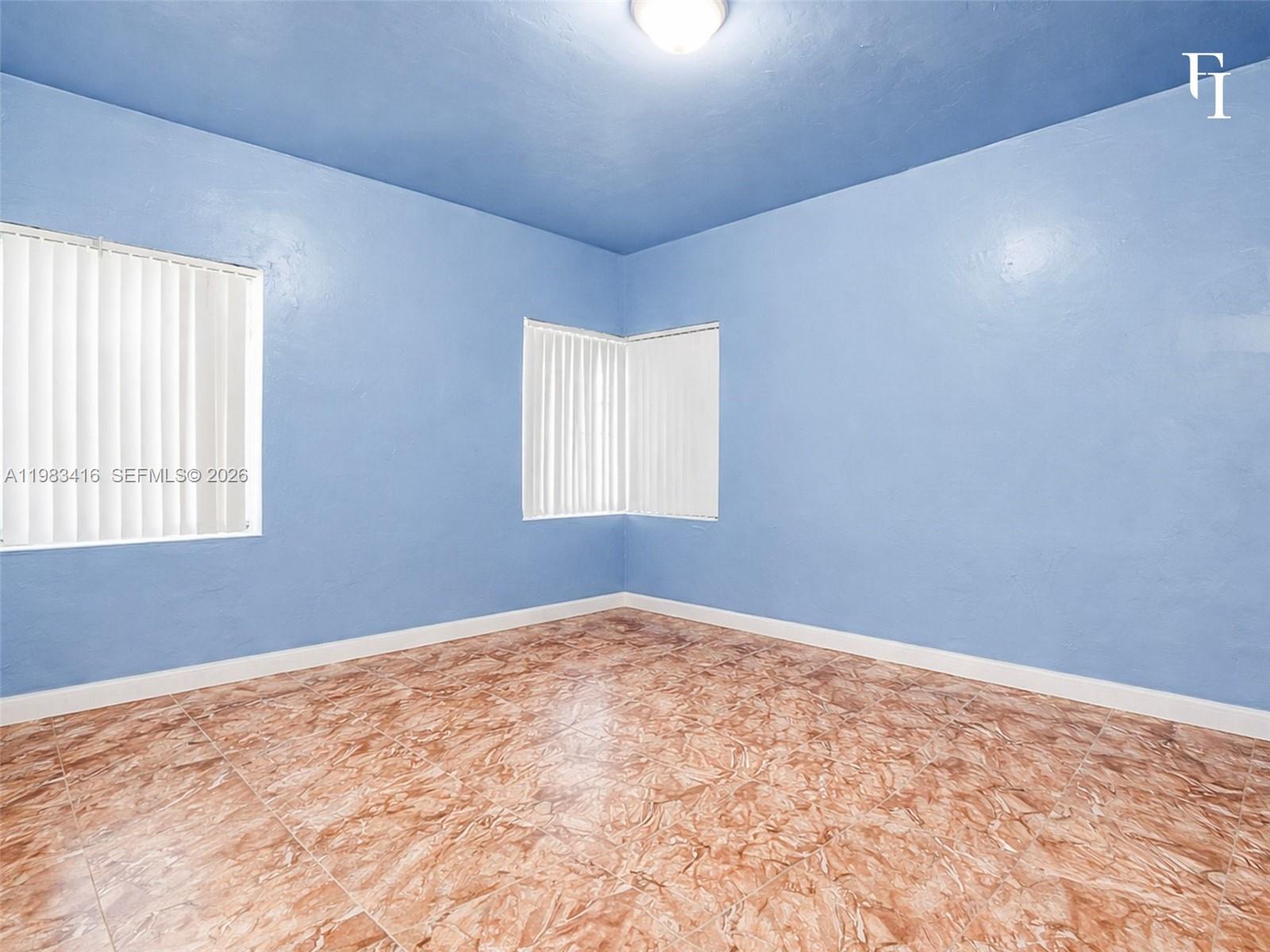 CRESTWOOD - Residential