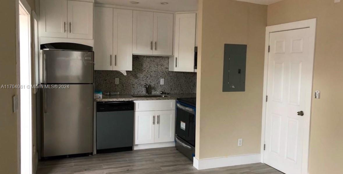 Hidden gem in a prime location minutes away from Wynwood, Design District, Brickell and South Beach. This 1 bedroom / 1 bathroom offers Stainless Steel Appliances, Custom Kitchen Cabinetry, Granite Countertops, Hurricane impact windows and community pool. Call listing agent today to schedule a showing today.