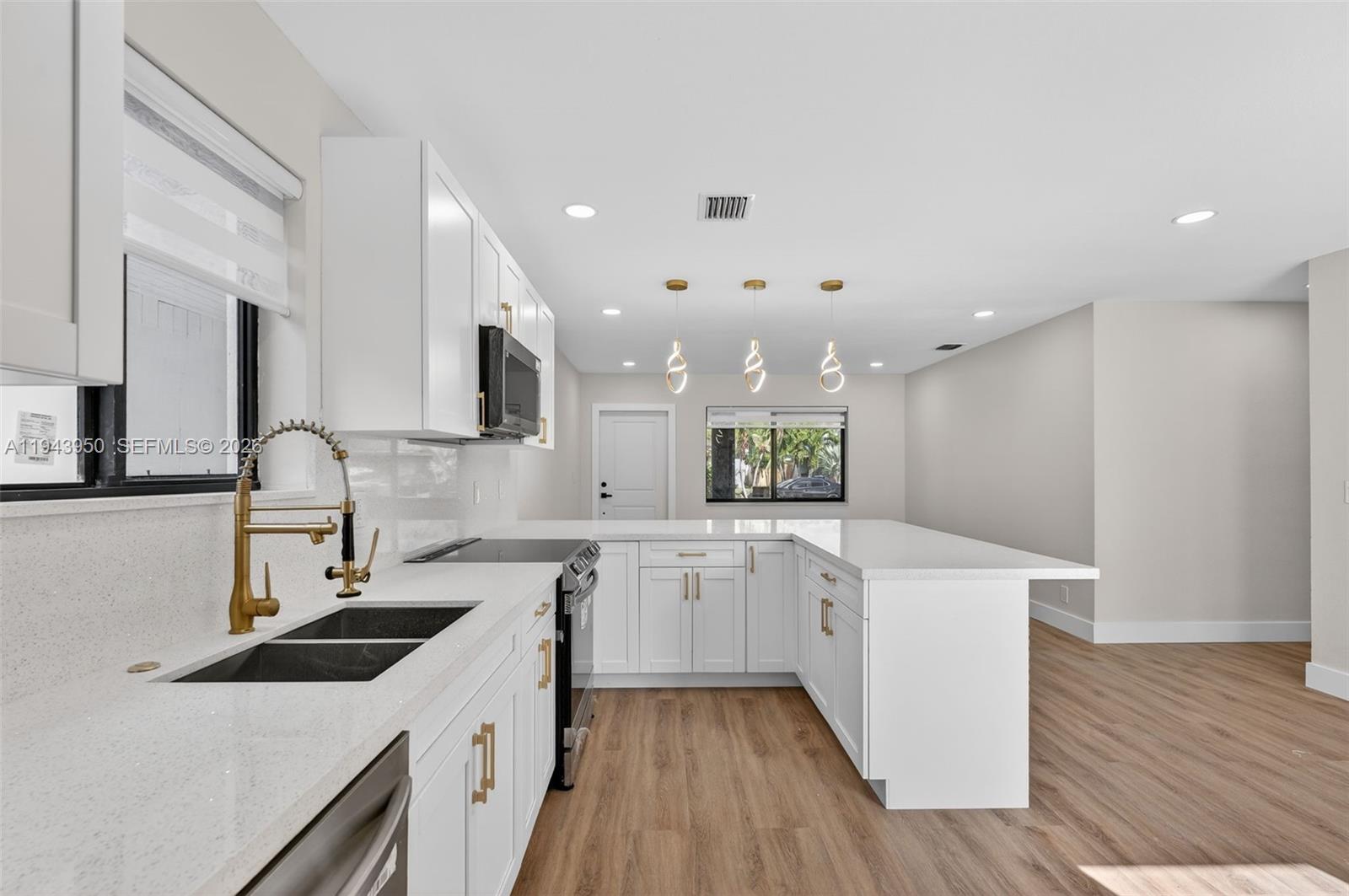 FAIRFAX BROLLIAR ADD SEC - Residential