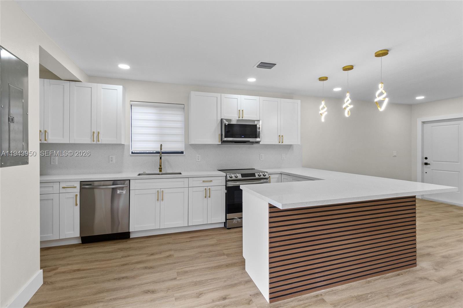 FAIRFAX BROLLIAR ADD SEC - Residential