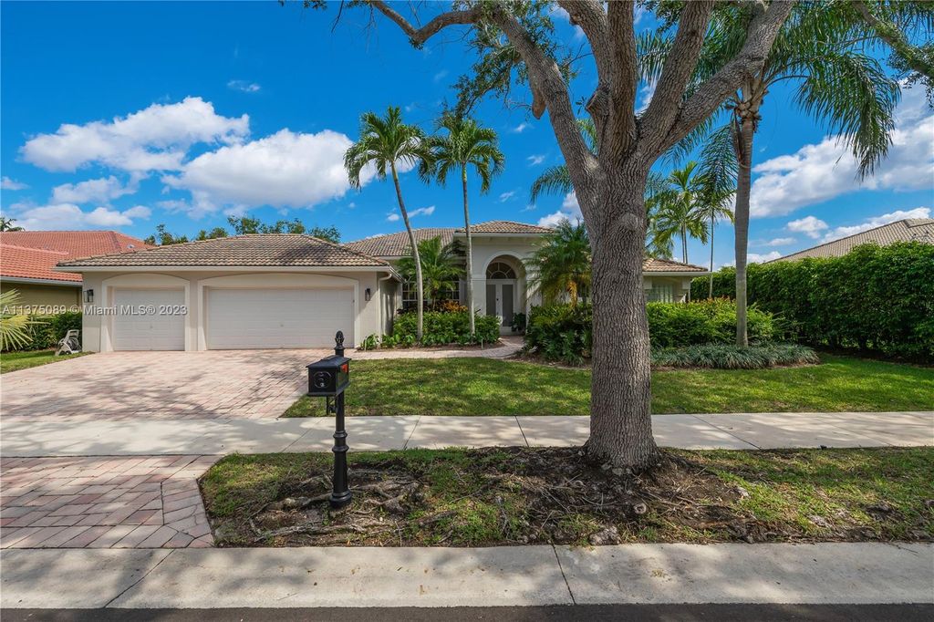 Photo of 244 Landings Blvd, Weston, FL 33327 (MLS # A11375089)