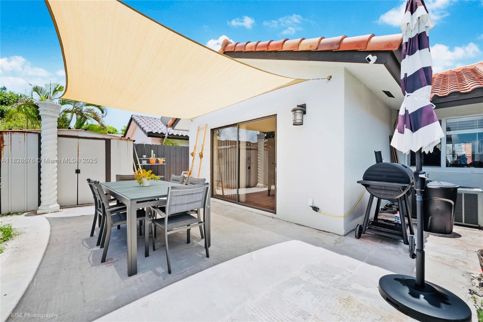 BIRD LAKES TOWNHOUSE SEC - Residential