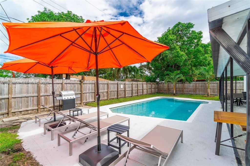 Photo of 6661 Freedom St, Hollywood, FL 33024 (MLS # A11956856)