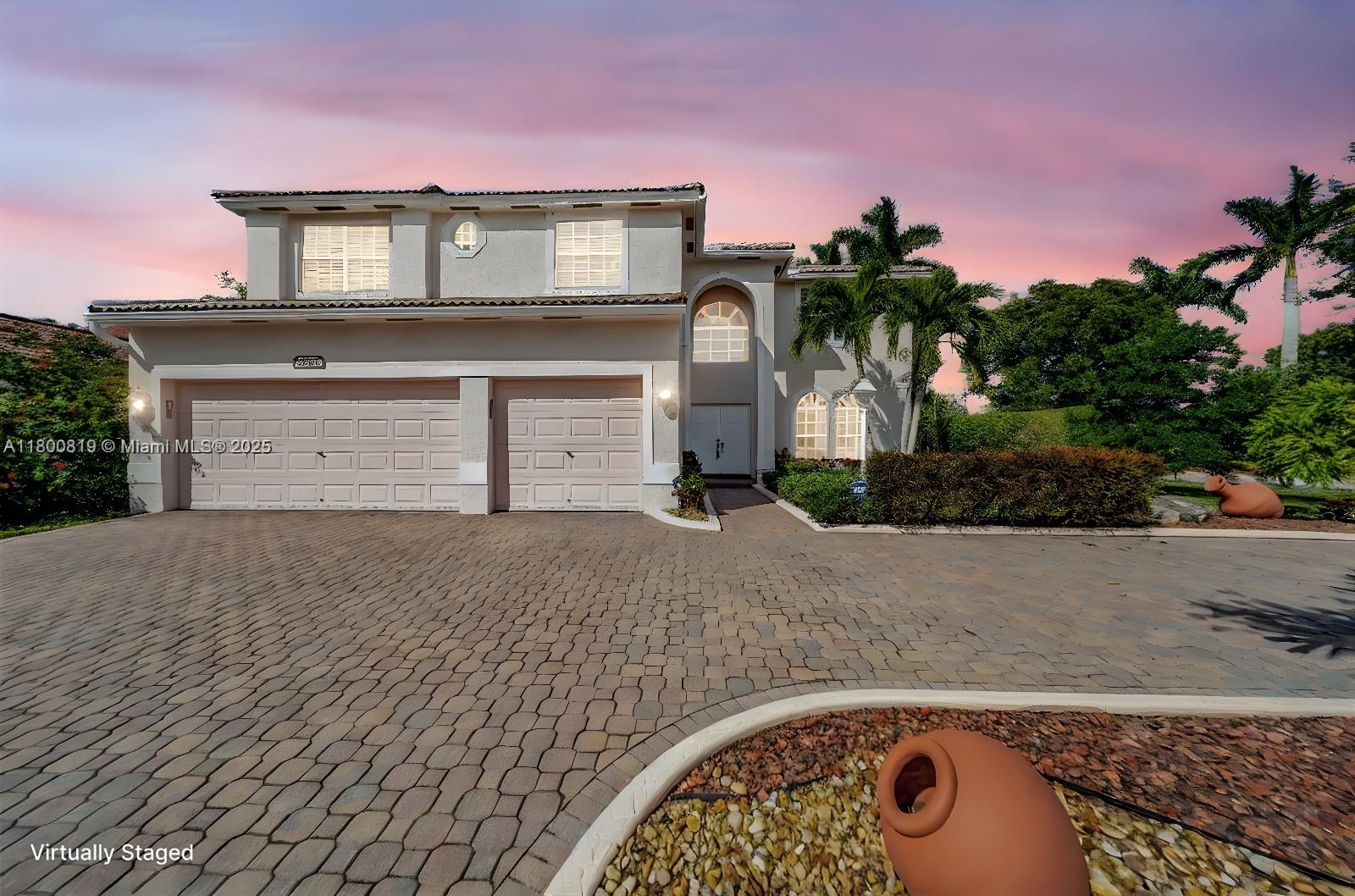 Property for Sale at 13781 Nw 16th St, Pembroke Pines, Miami-Dade County, Florida - Bedrooms: 5 
Bathrooms: 4  - $999,000