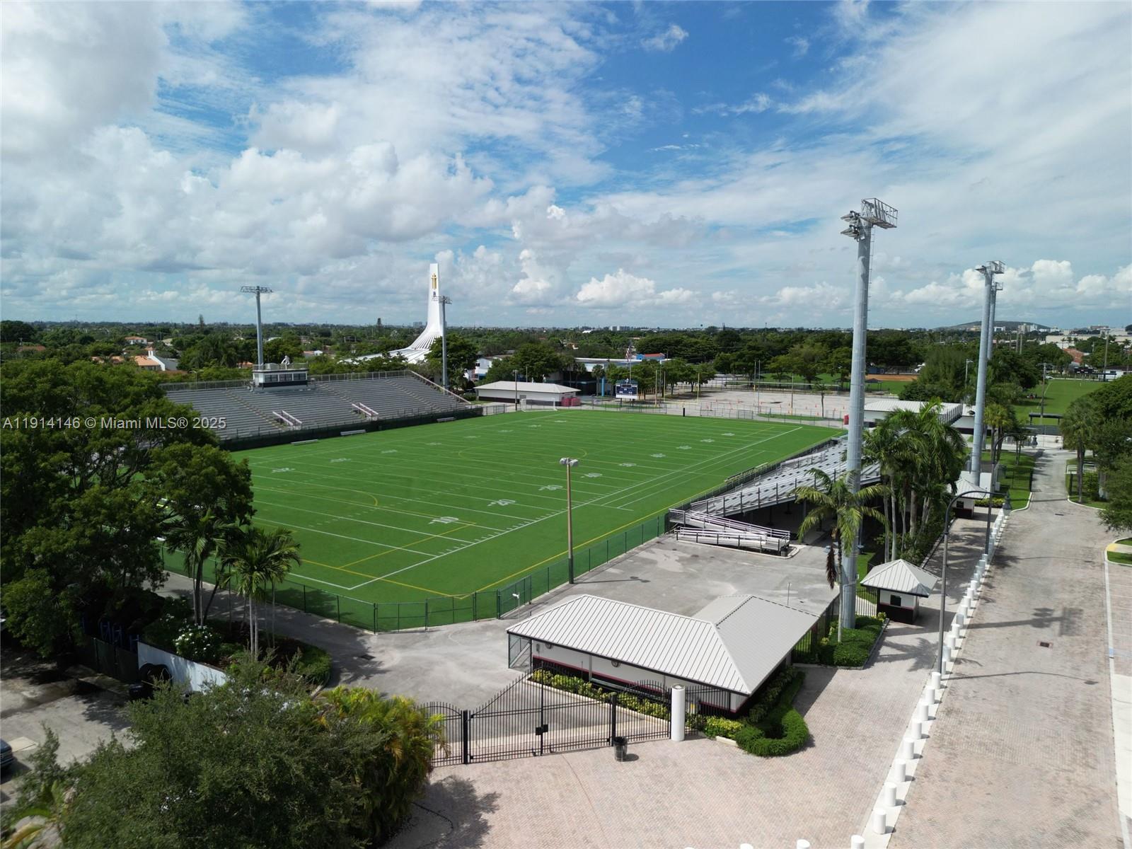 FERRO CONDO B - Residential Lease