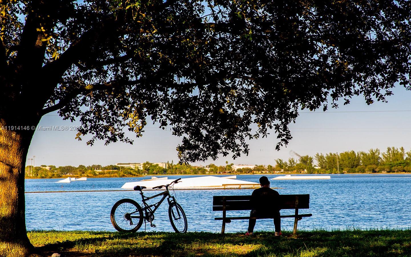 FERRO CONDO B - Residential Lease