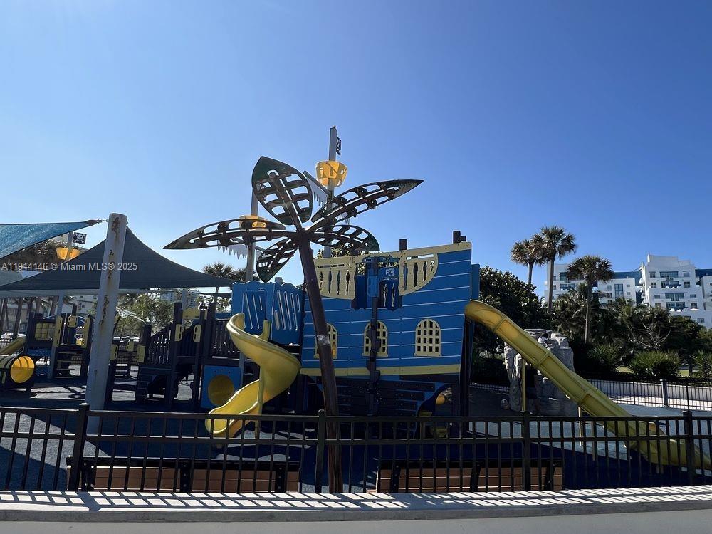 FERRO CONDO B - Residential Lease