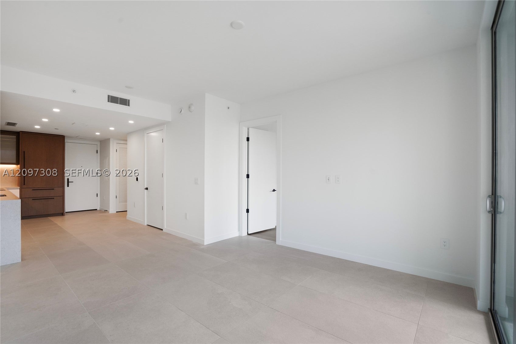 2200 Brickell Ave 306