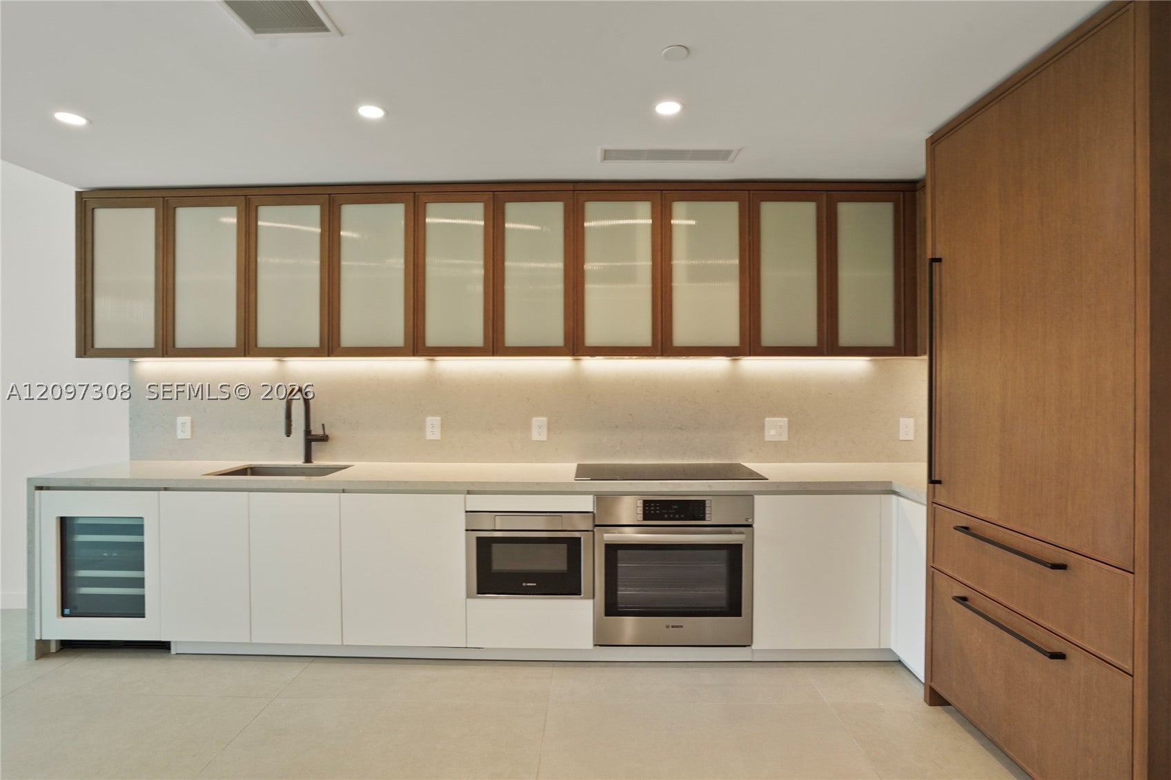 2200 Brickell Ave 306