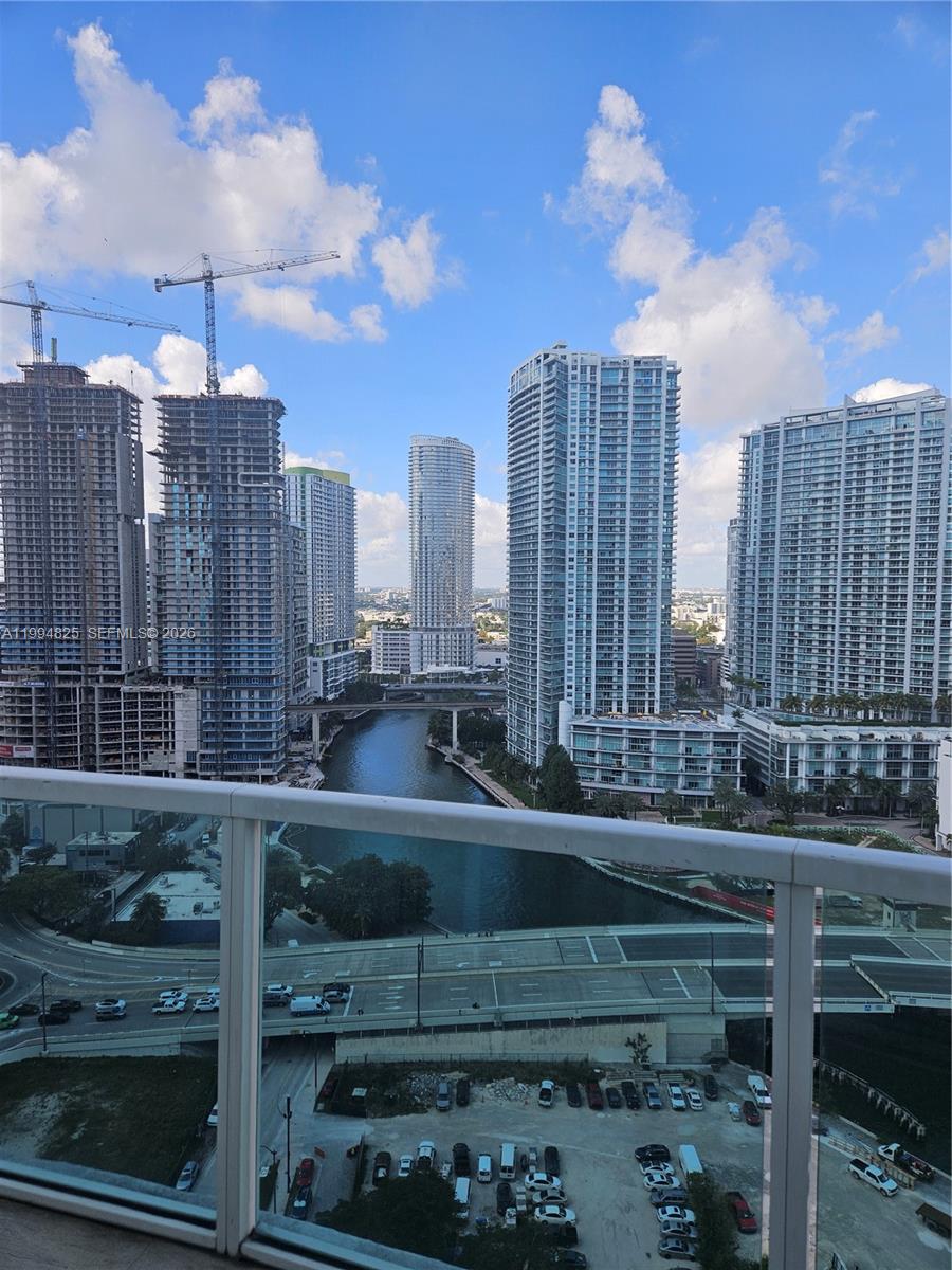 BRICKELL ON THE RIVER S T - Residential Lease