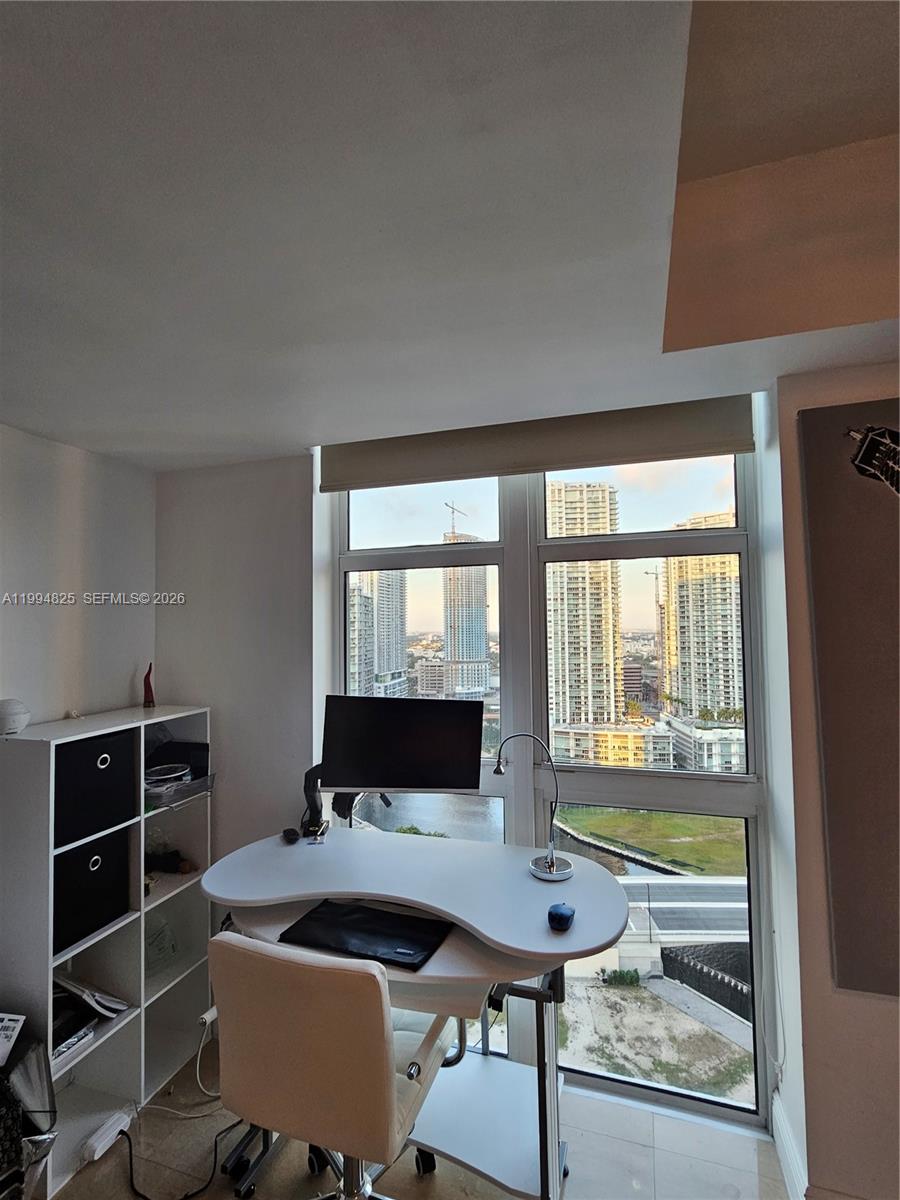 BRICKELL ON THE RIVER S T - Residential Lease