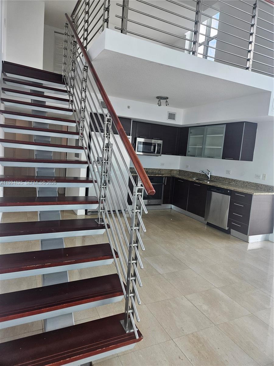 BRICKELL ON THE RIVER S T - Residential Lease