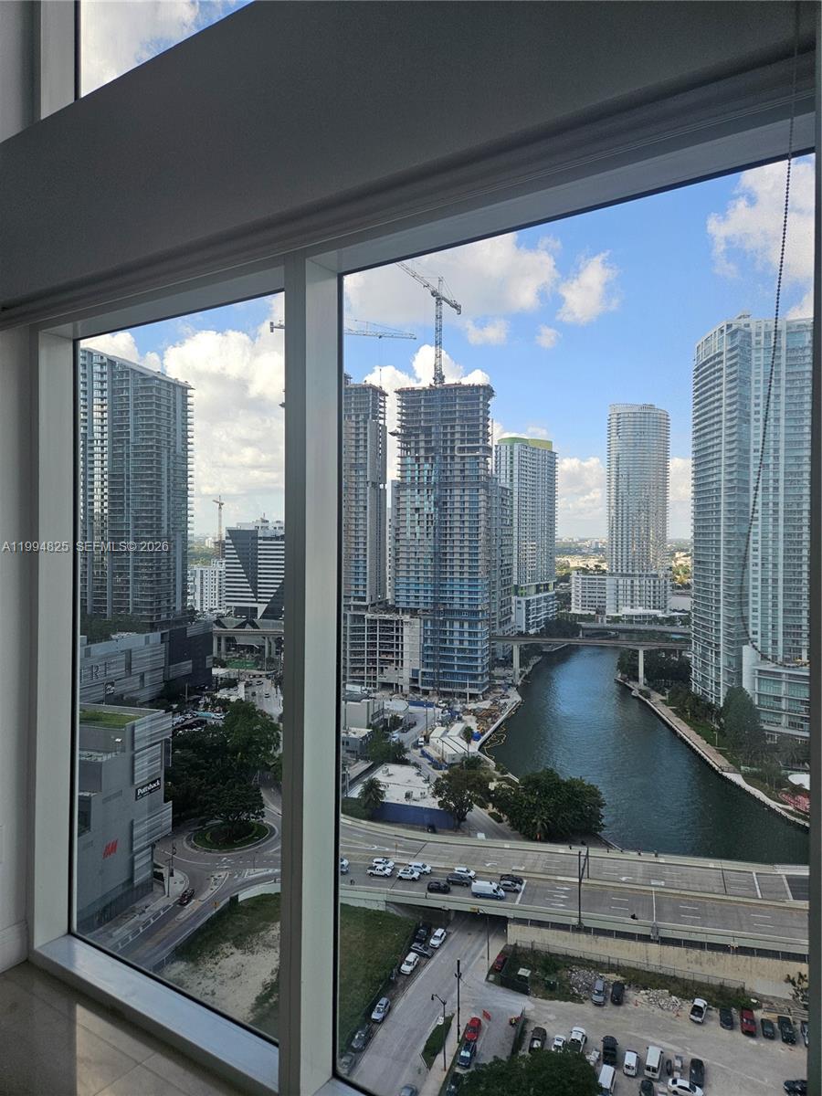 BRICKELL ON THE RIVER S T - Residential Lease