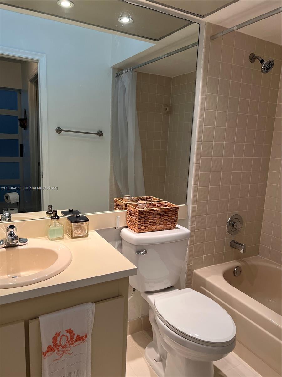 SOUTHPOINTE - Residential