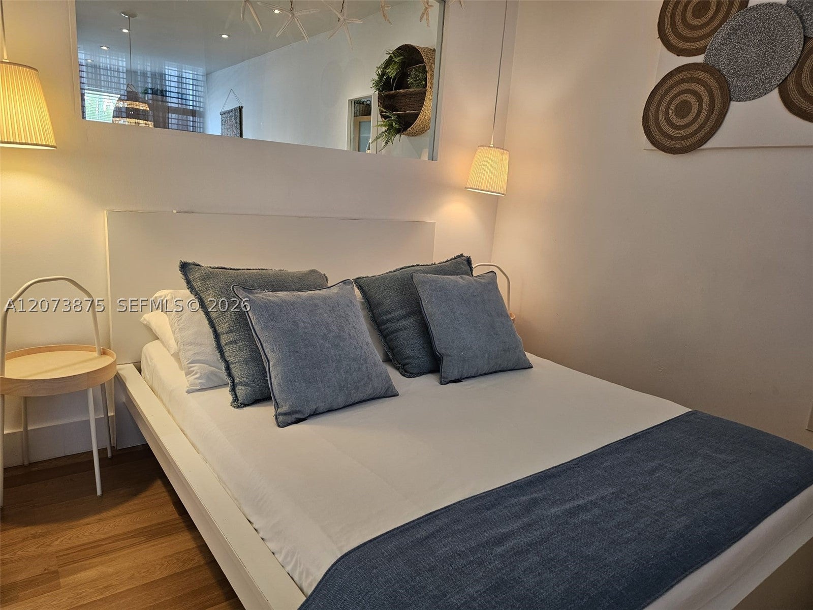 751 Collins Ave 1