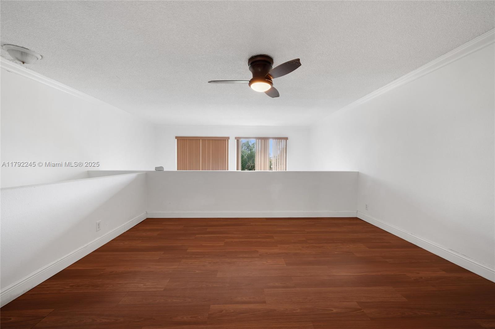 VENETIAN GARDENS AT COUNT - Residential