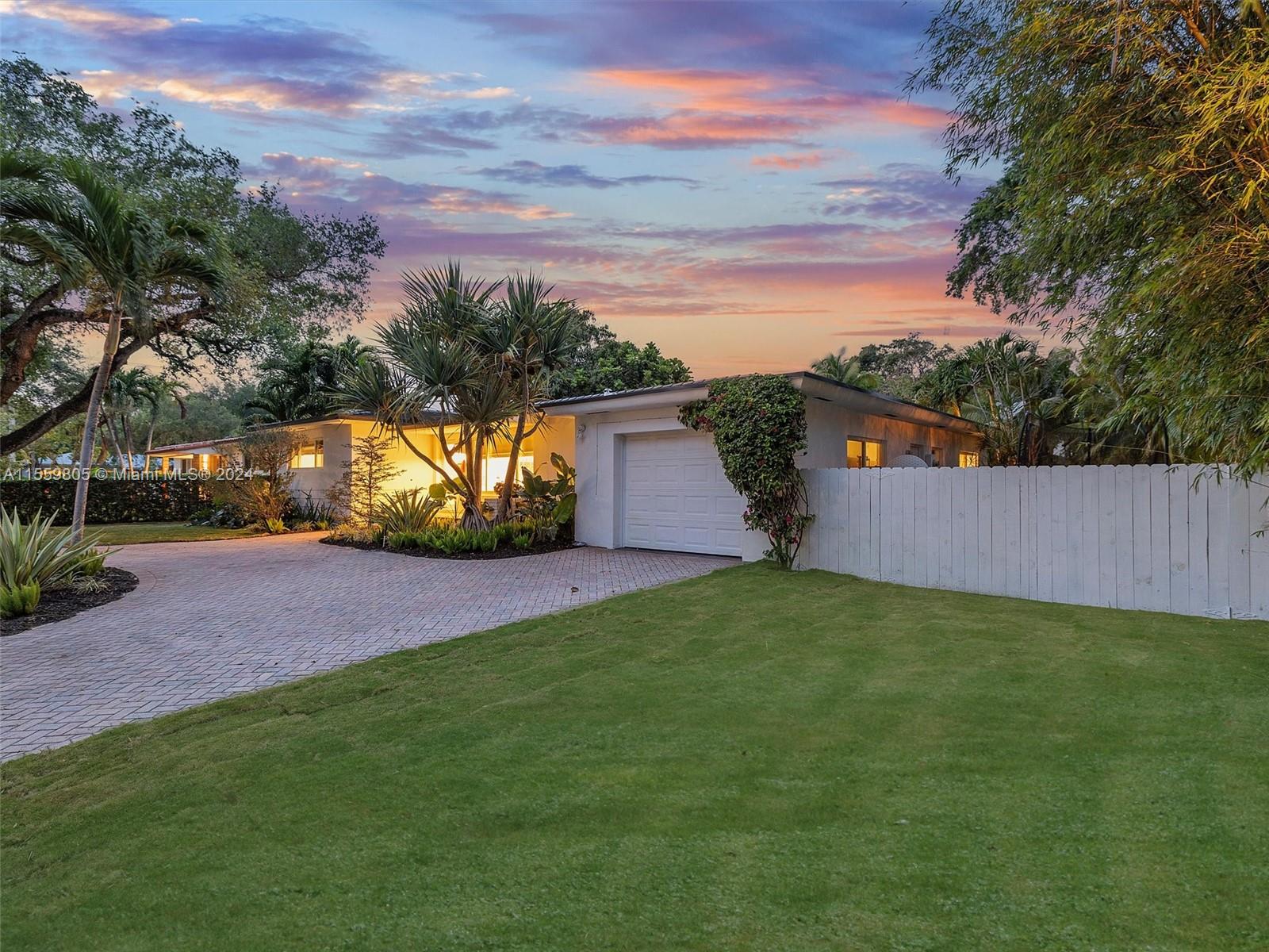 WATERSEDGE - Residential