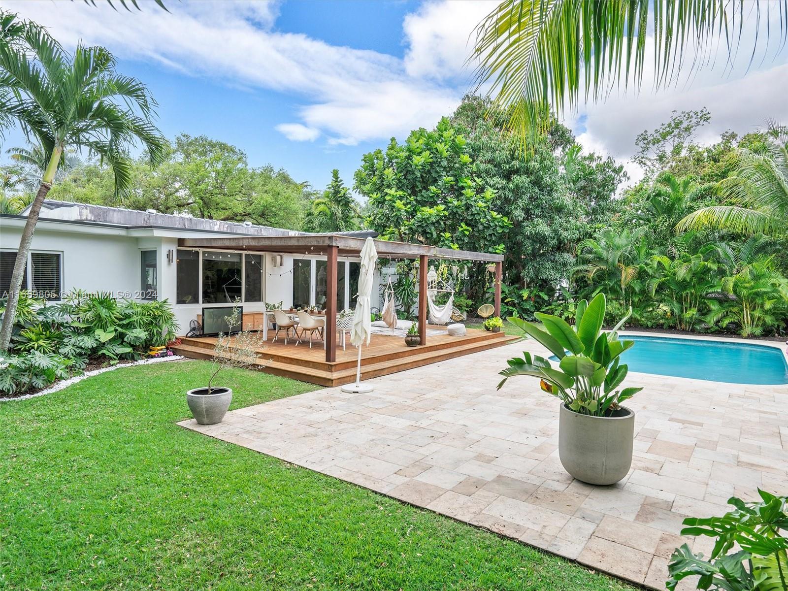 WATERSEDGE - Residential