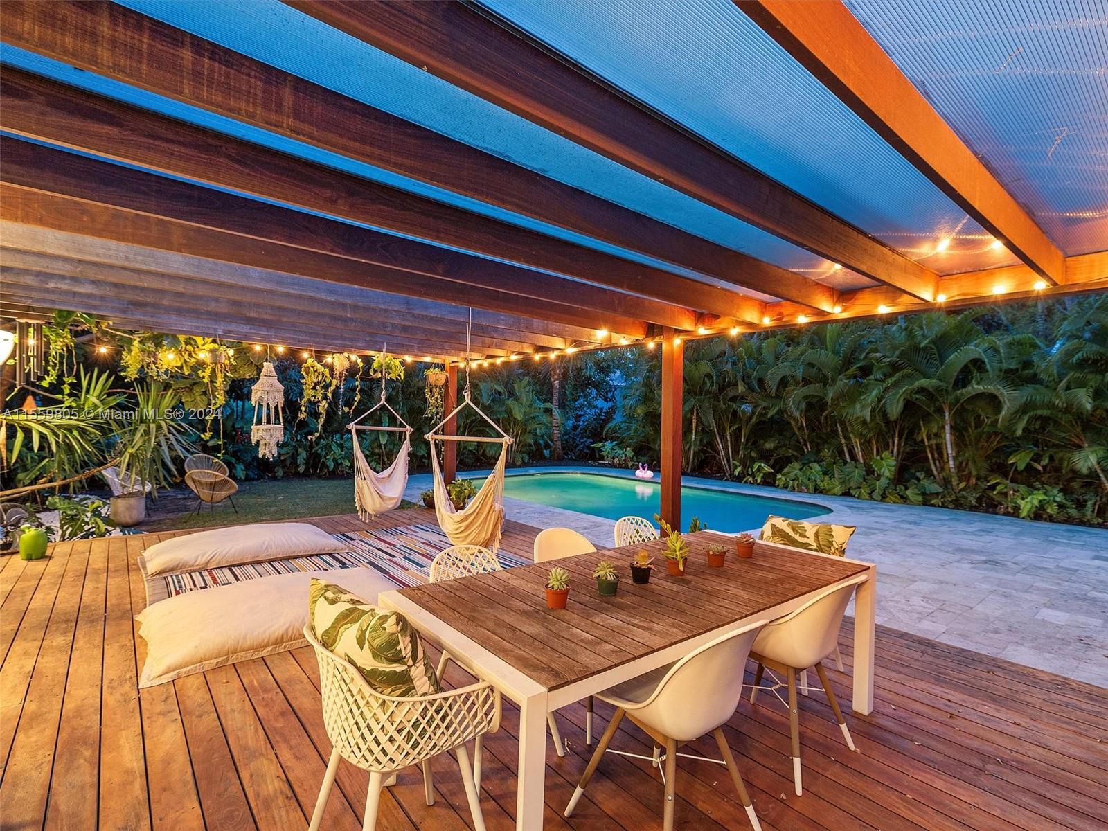 WATERSEDGE - Residential