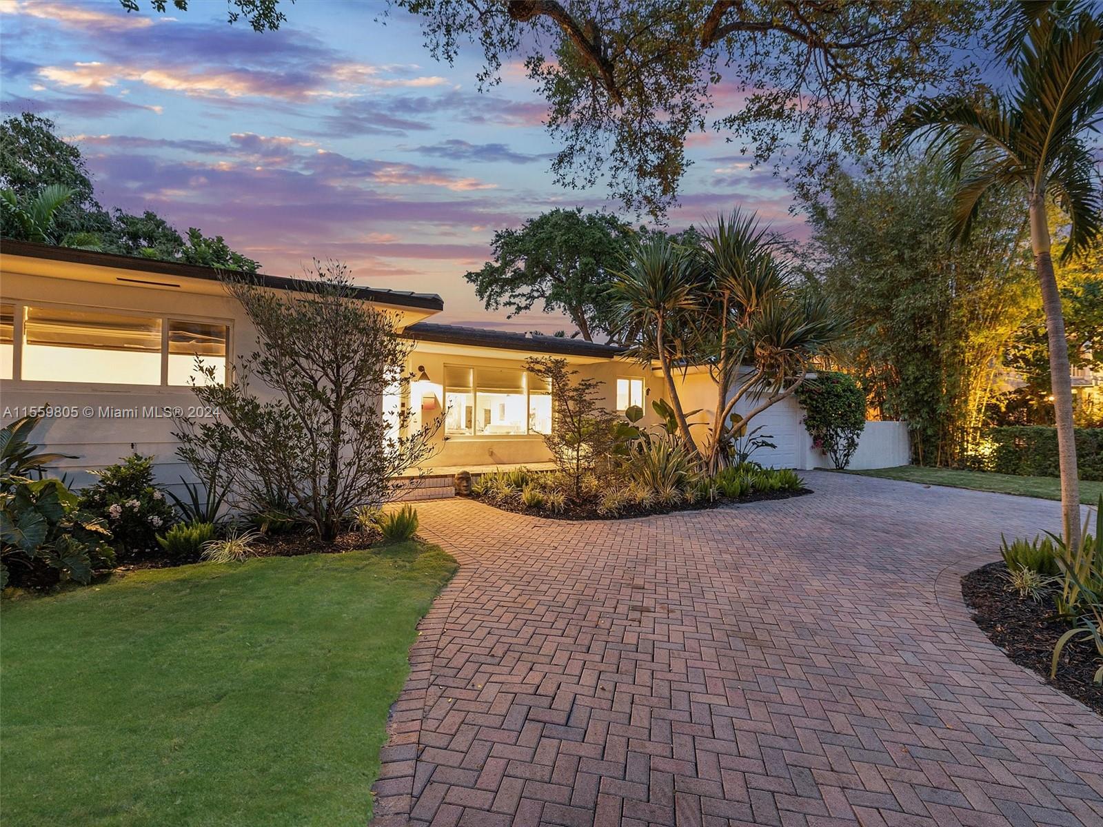 WATERSEDGE - Residential