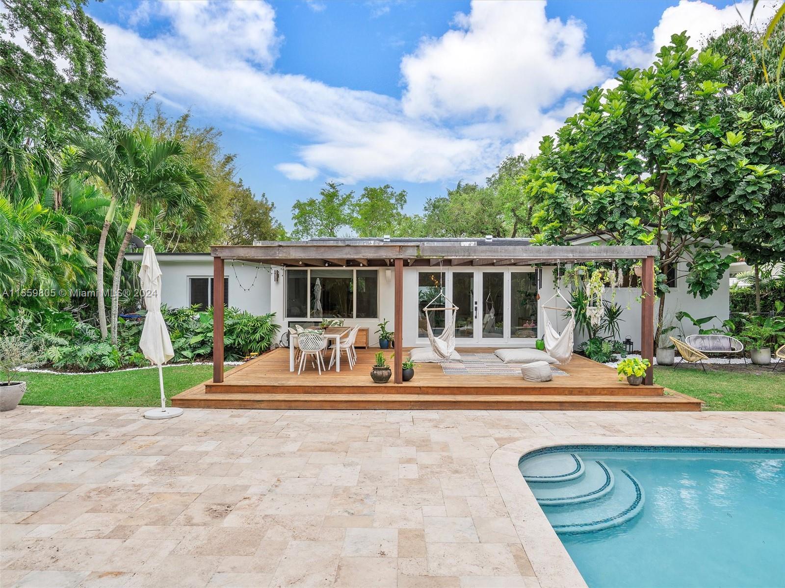 WATERSEDGE - Residential