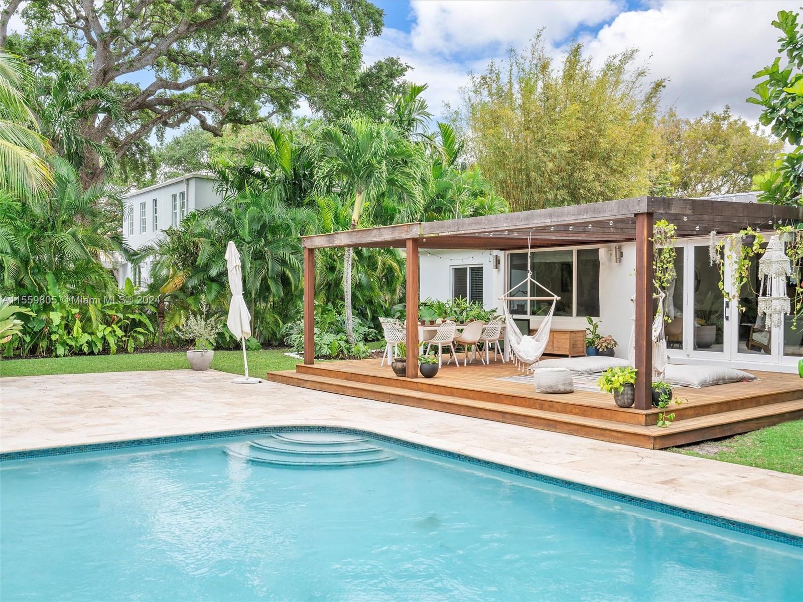 WATERSEDGE - Residential