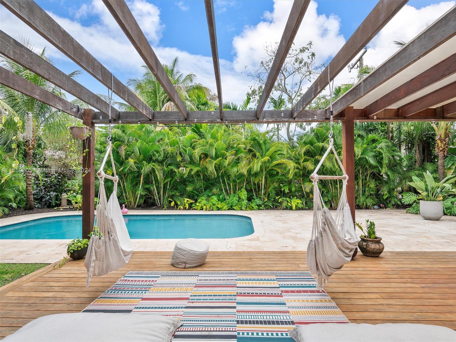 WATERSEDGE - Residential