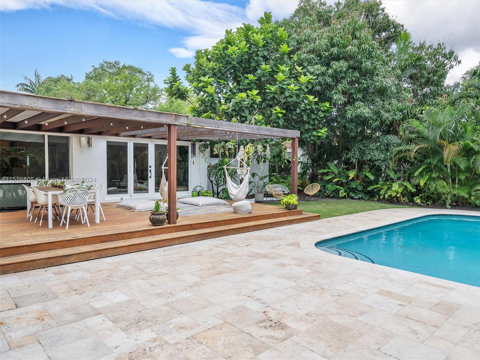 WATERSEDGE - Residential