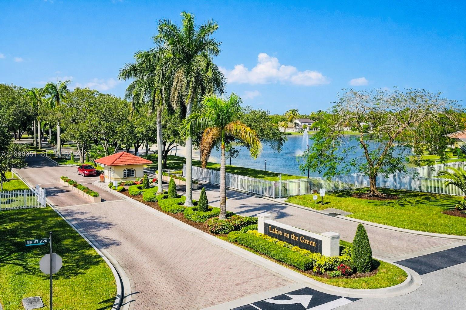 LAKES ON THE GREEN NORTH - Residential