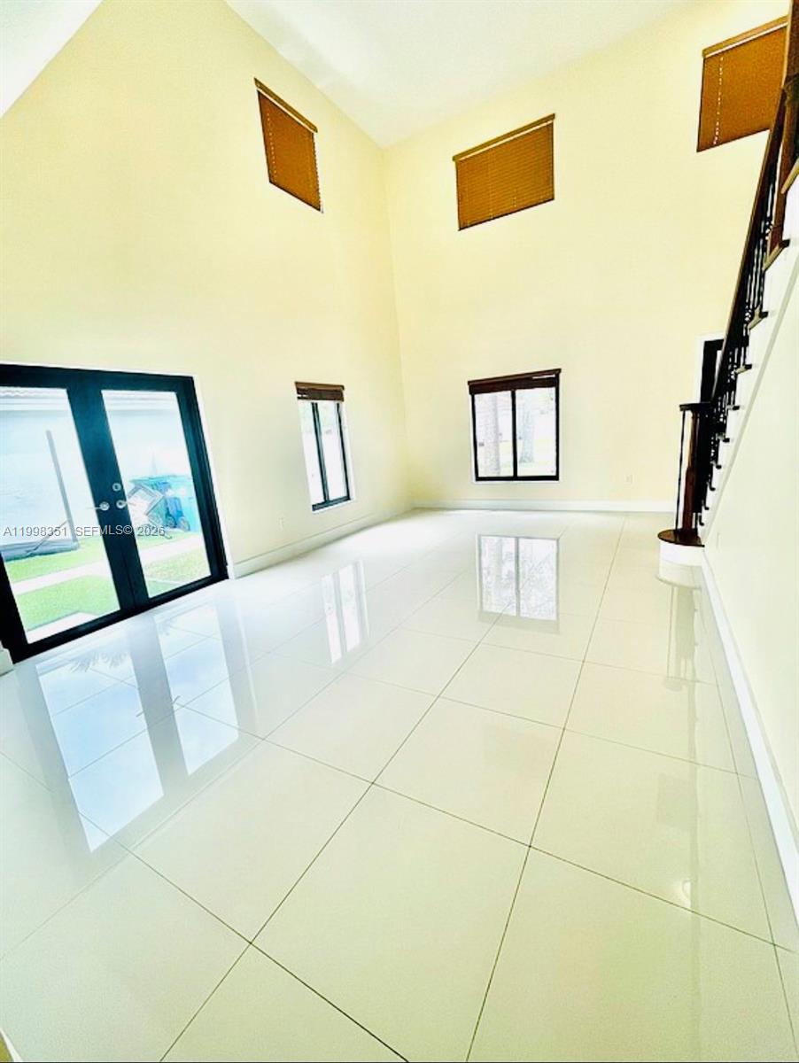 LAKES ON THE GREEN NORTH - Residential