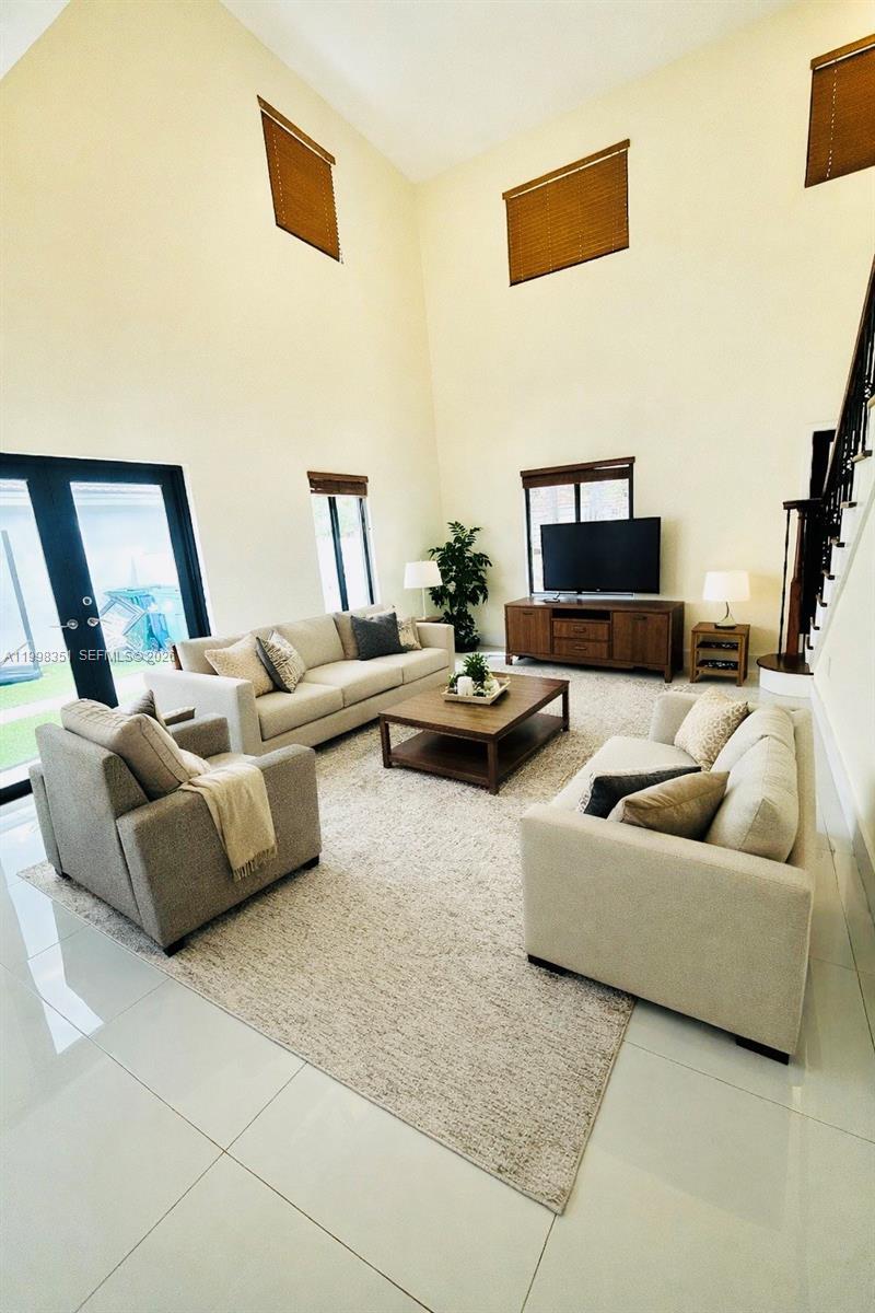 LAKES ON THE GREEN NORTH - Residential