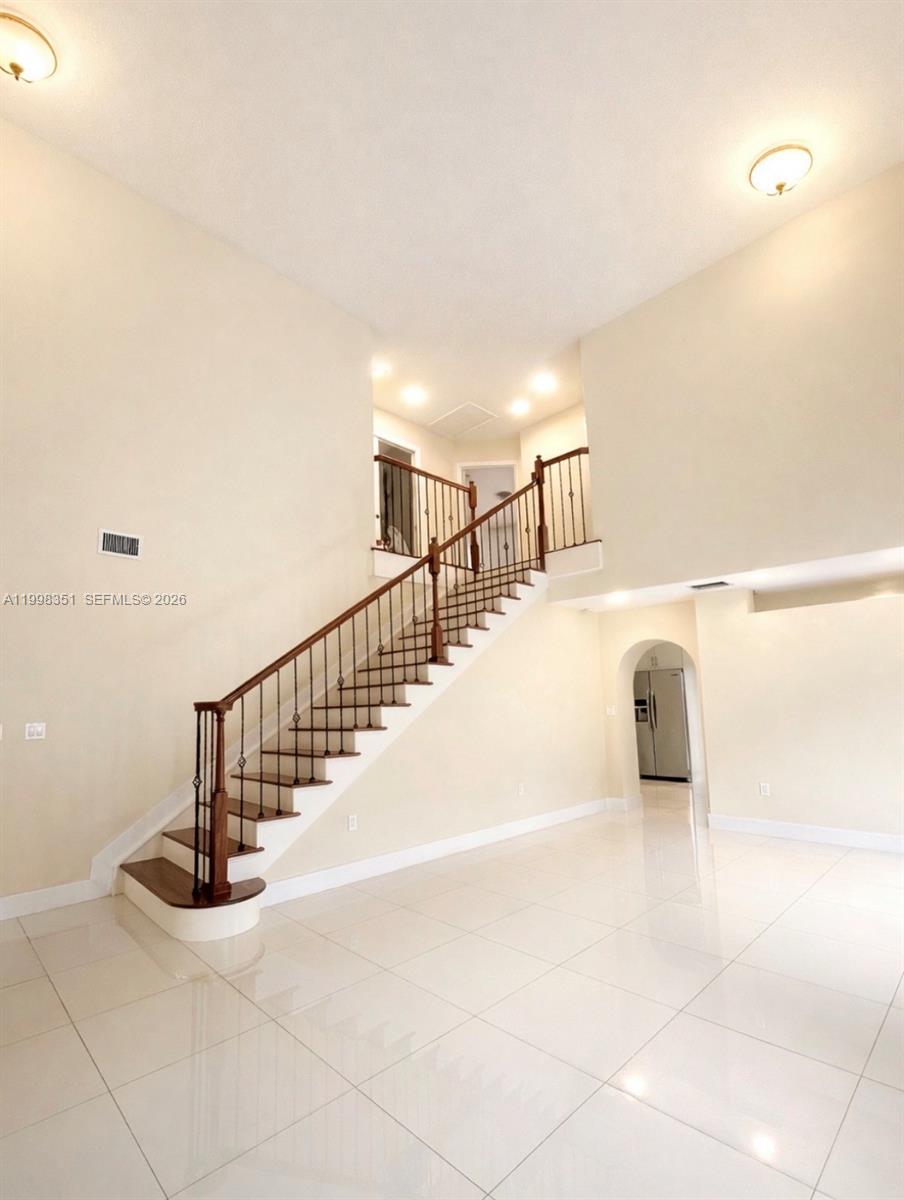 LAKES ON THE GREEN NORTH - Residential