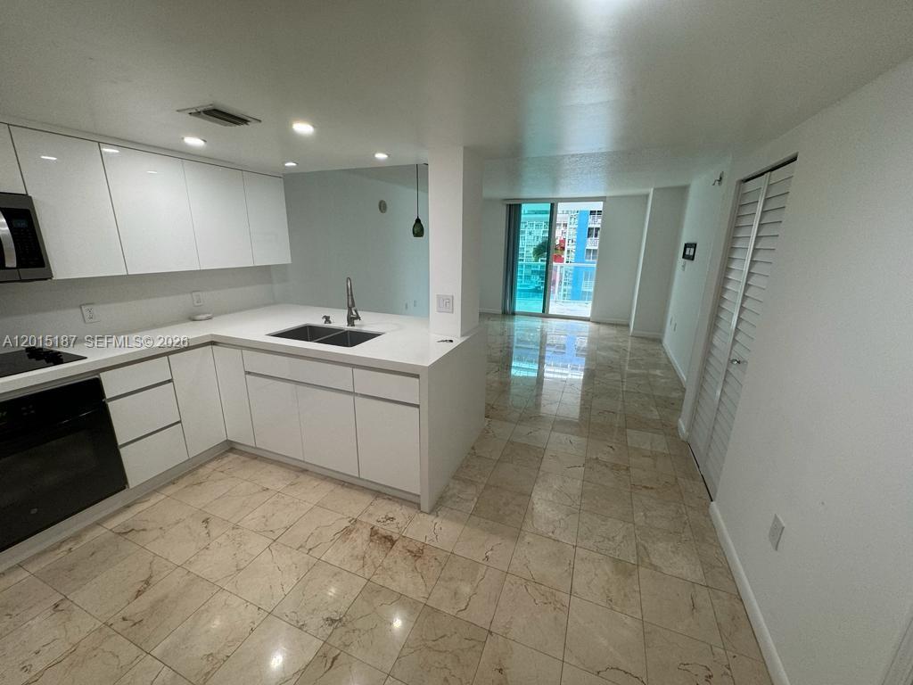 SKYLINE ON BRICKELL CONDO - Residential Lease