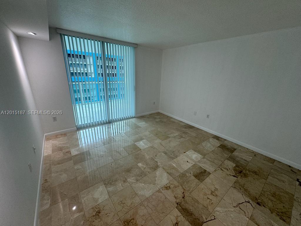 2101 Brickell Ave 1003