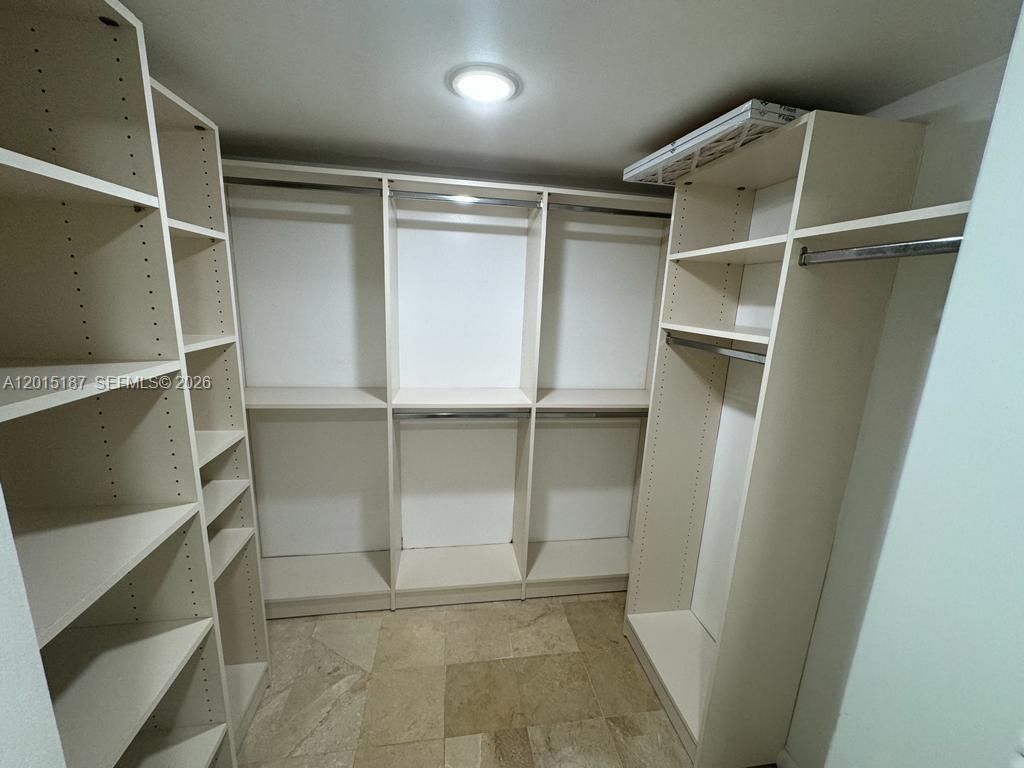 2101 Brickell Ave 1003