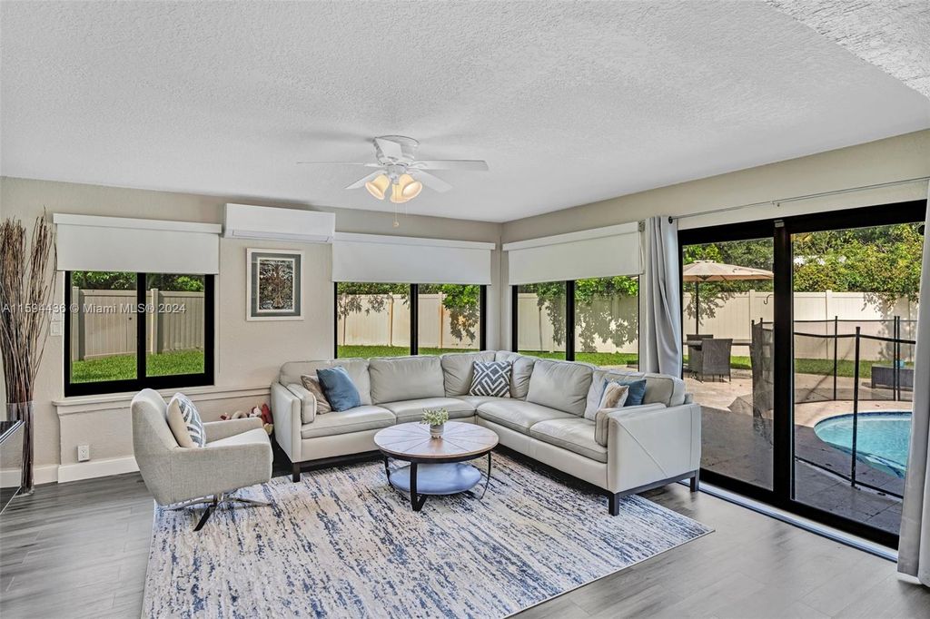 Photo of 1 SW 58th Ave #., Plantation, FL 33317 (MLS # A11594436)